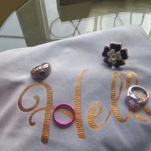 i love these rings they are super sparkily